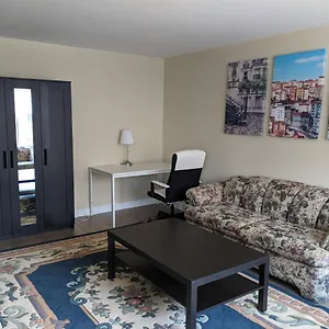 3 Bdr Appartement,wifi,netflix Free Parking , Montréal Canada
